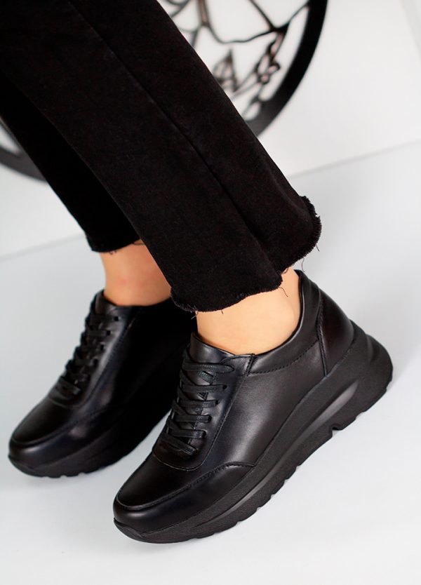 Кросівки LOOK чорна ш. 7979